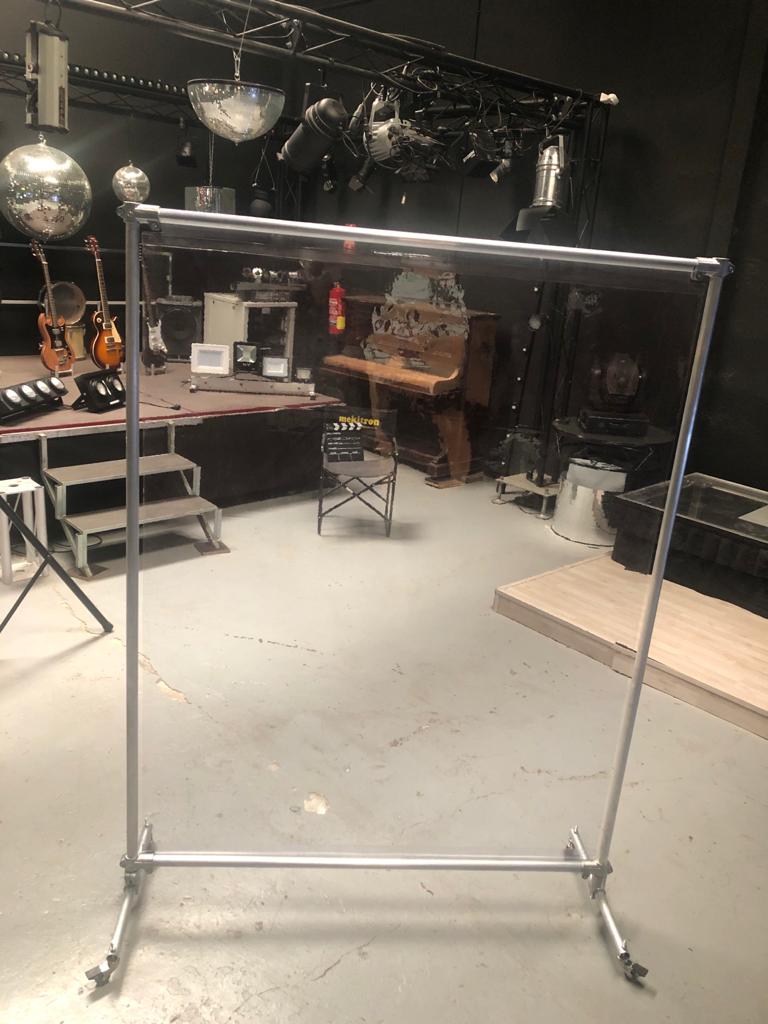 SOPORTE DESMONTABLE+LONA PVC TRANSPARENTE