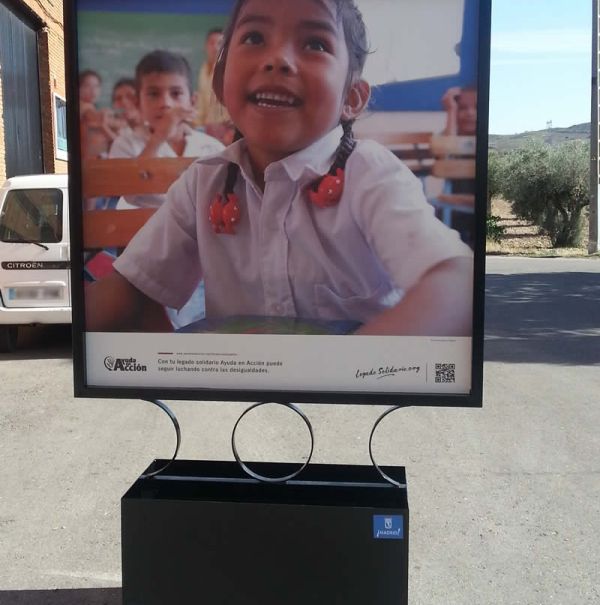 Estructura publicidad metal